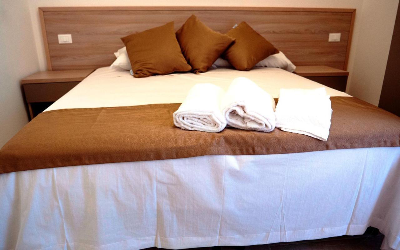 B&B A Un Passo Dal Mare ตอร์เรกันเน ภายนอก รูปภาพ