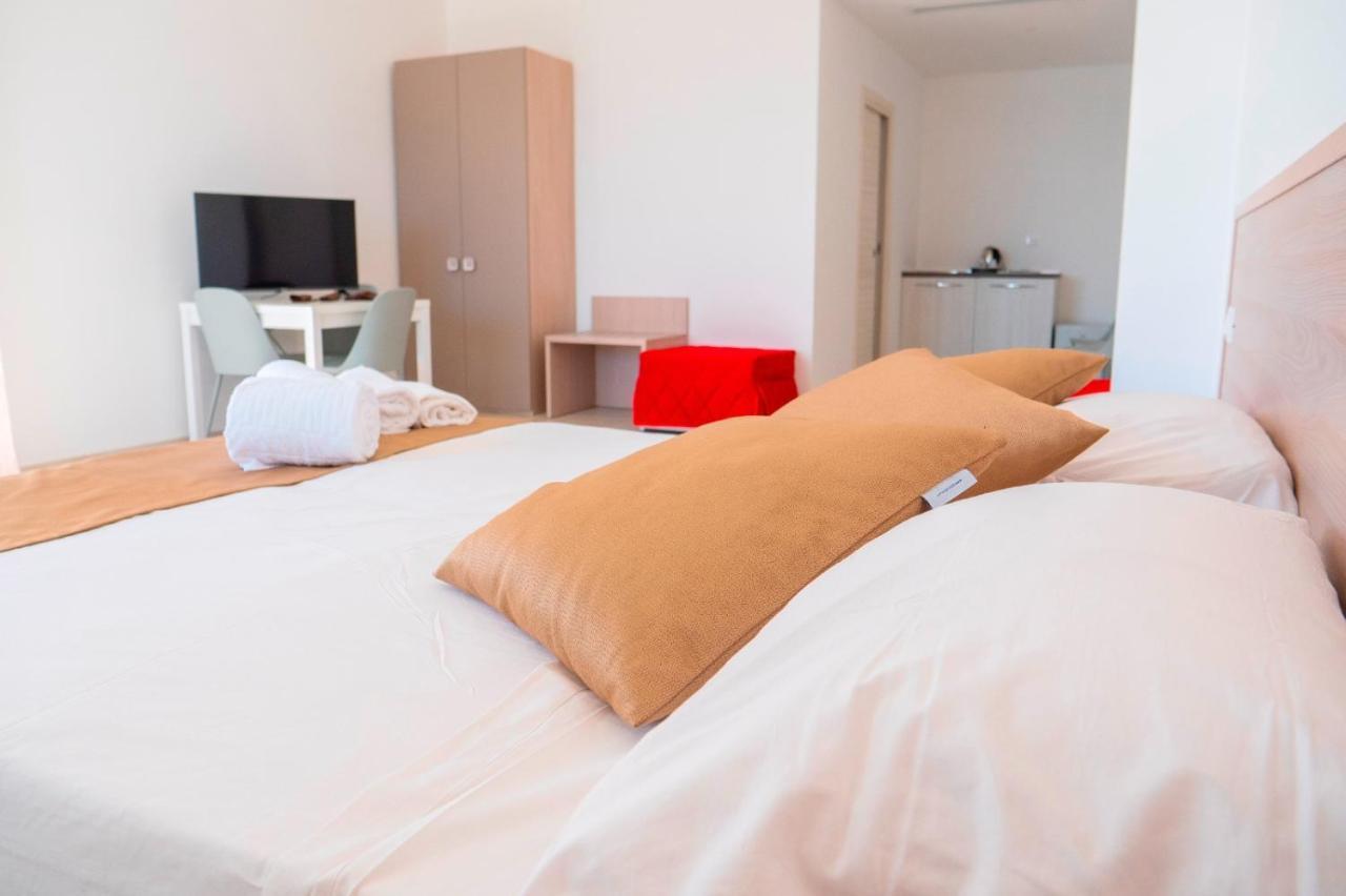 B&B A Un Passo Dal Mare ตอร์เรกันเน ภายนอก รูปภาพ