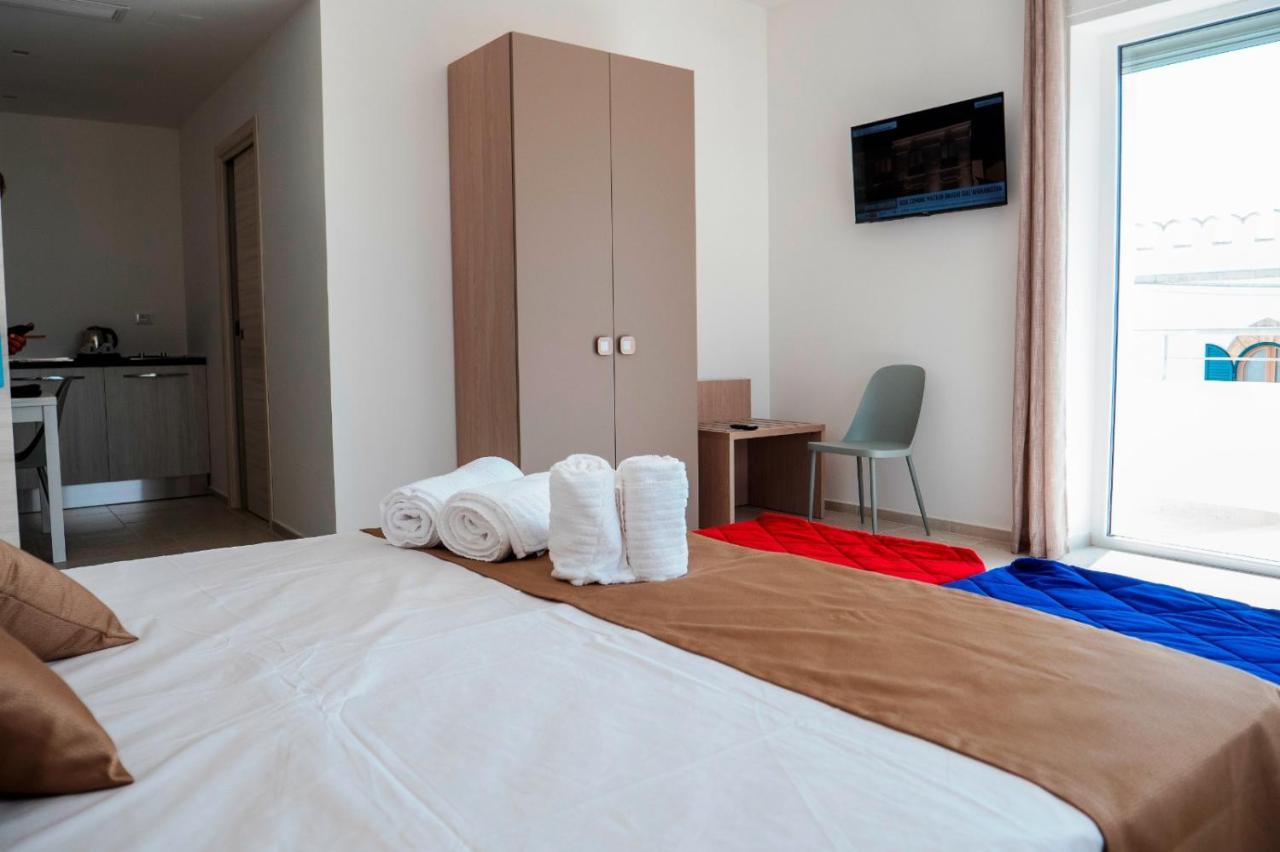 B&B A Un Passo Dal Mare ตอร์เรกันเน ภายนอก รูปภาพ